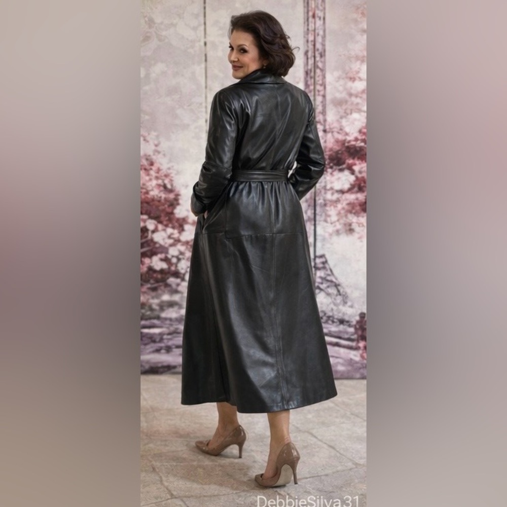 VINTAGE/CLASSIC  ANN TAYLOR GENUINE LEATHER FULL LENGTH COAT - Picture 12 of 13